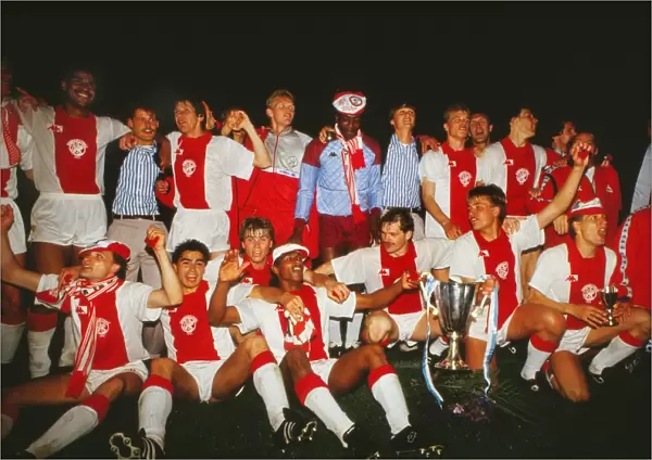 Cup Winners Final: Ajax 1 Leipzig 0