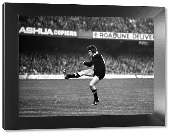 Brian McKechnie kicks the penalty that gives the All Blacks victory against Wales in 1978