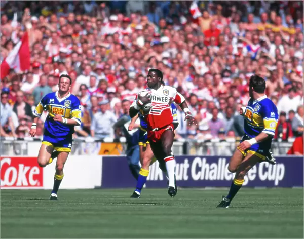 Martin Offiah on the way to scoring his famous try in the 1994 Challenge Cup Final