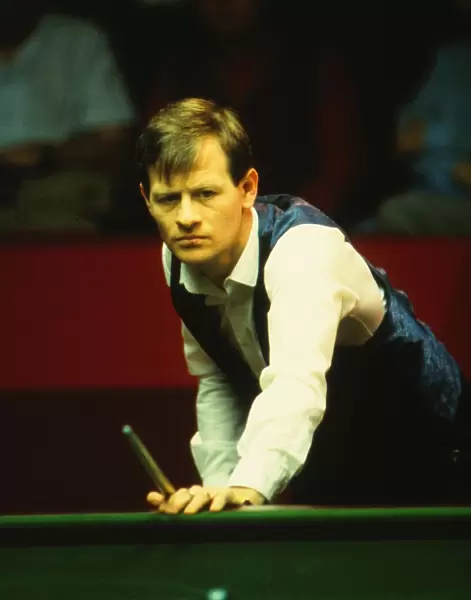 Alex Higgins during the 1985 Embassy World Snooker Championship