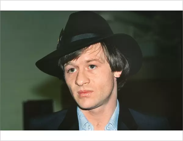 Alex Higgins wearing his trademark fedora at the 1981 Benson & Hedges Masters