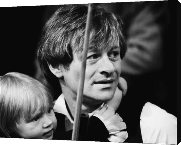 Alex Higgins with his daughter at the 1983 World Snooker Championships