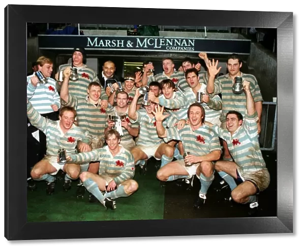 Cambridge celebrate victory - 1998 Varsity Match