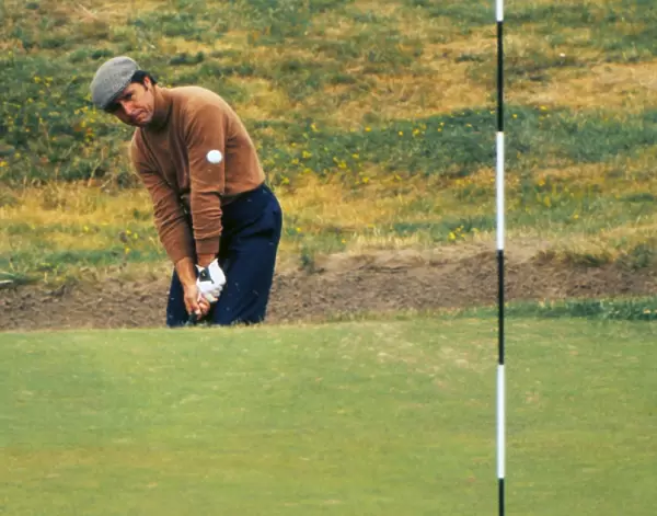 Gary Player chips to the green during the 1974 Open