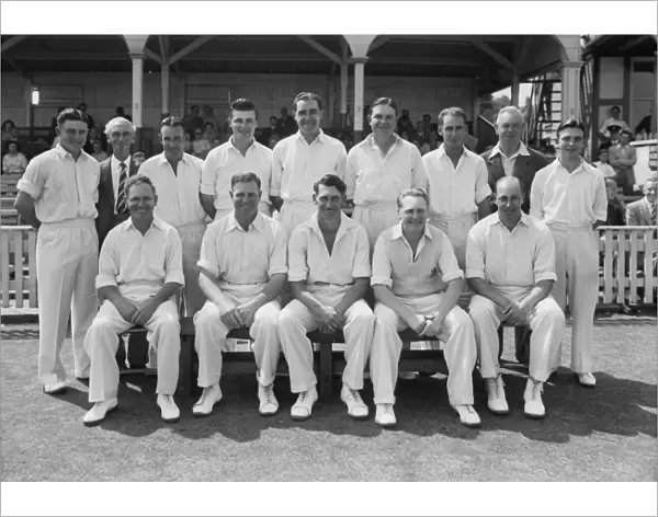 Warwickshire C. C. C 1952 - T. Pritchards Benefit