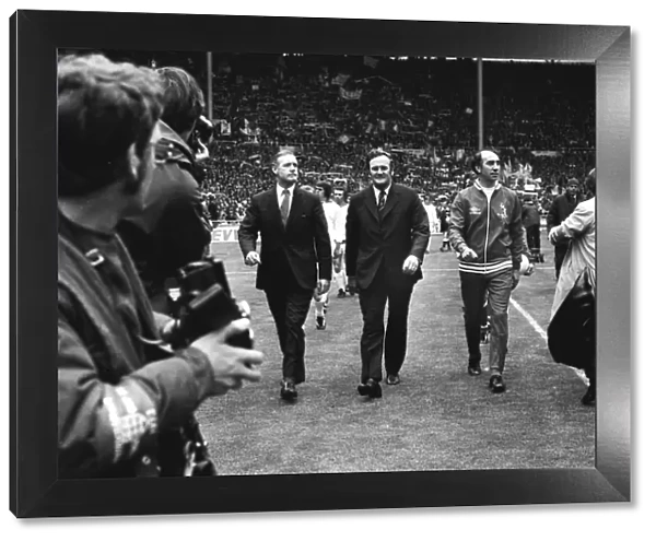 Bob Stokoe (Sunderland manager) and Don Revie (Leeds manager) lead their teams out for the 1973 FA Cup Final