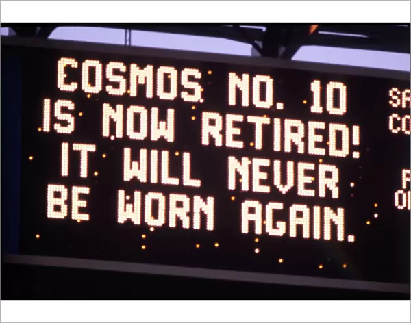 The Cosmos retire Peles jersey