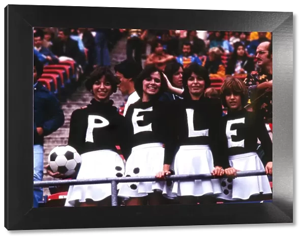 Cheerleaders at Peles final game