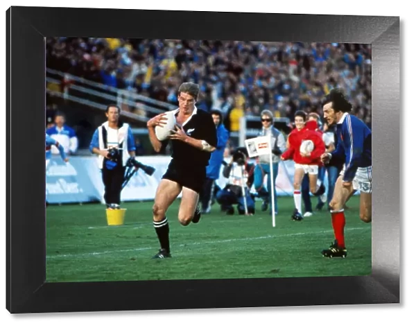 John Kirwan runs in for his try in the 1987 World CUp Final