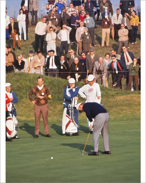 Mille Barber putts at the 1969 Ryder Cup
