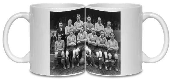 Southampton Team Group - 1932  /  33