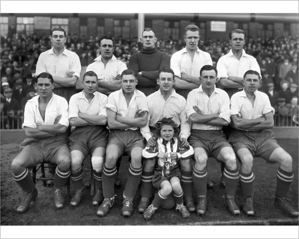 Southampton Team Group 1937  /  38