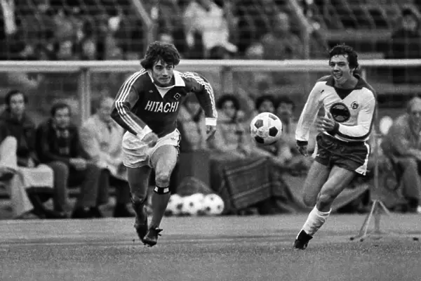 Kevin Keegan races after the ball for Hamburg in 1978