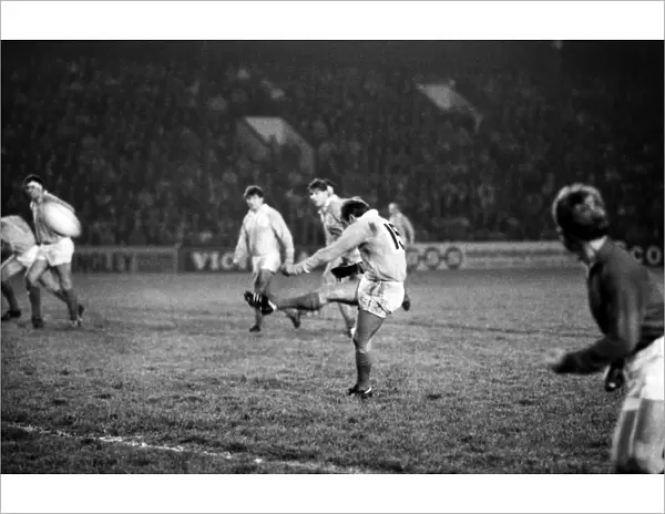 Dusty Hare kicks the late long-range penalty that put the Midlands into the lead against the All Blacks in 1983