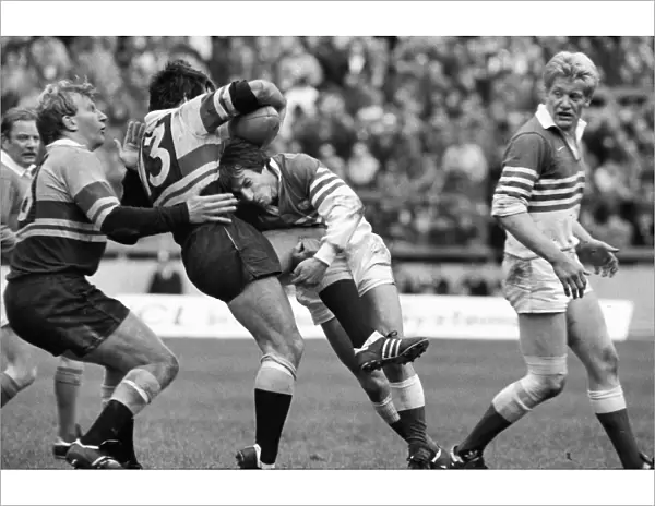 Philippe Sella puts in a big tackle on Danie Gerber in 1986
