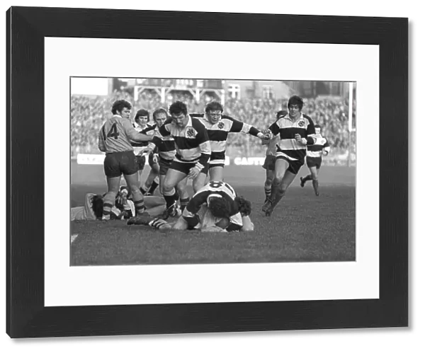 Mervyn Davies tackles an Australian player for the Barbarians in 1976 with his teammates moving in in support