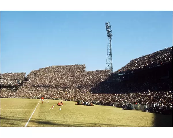Packed stands at Ellis Park, Johannesburg, watches the last test between the Lions and South Africa in 1974