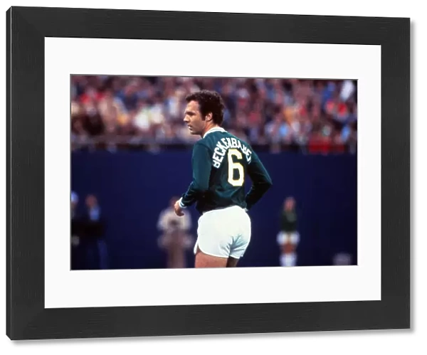 Franz Beckenbauer plays for the Cosmos in Peles farewell game in 1977
