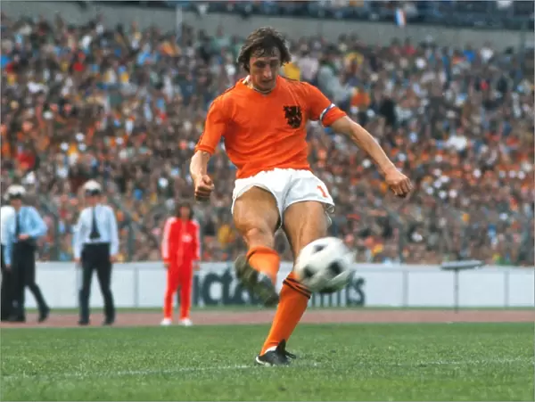 Johan Cruyff crosses the ball at the 1974 World Cup