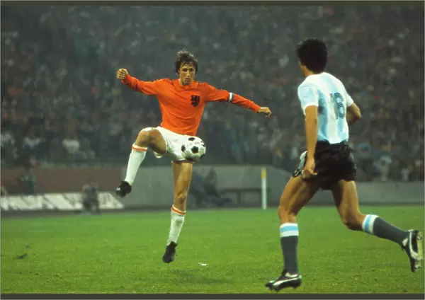Johan Cruyff takes on Argentina at the 1974 World Cup