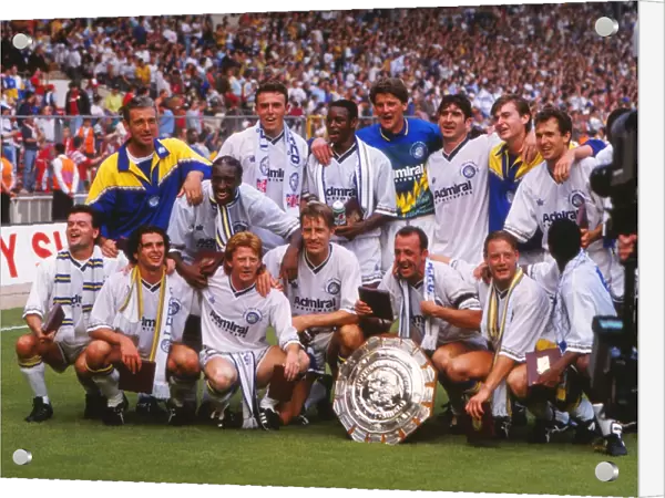 Leeds United win the Charity Shield in 1992