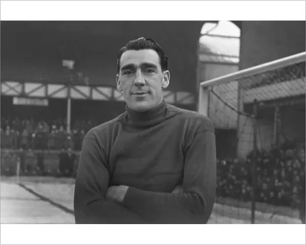 Manchester City goalkeeper Frank Swift in 1947