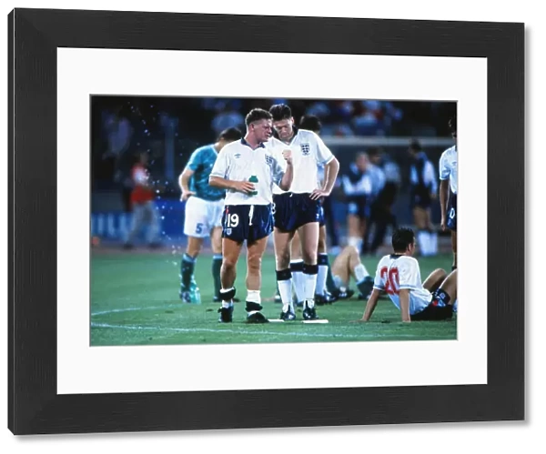 Paul Gascoigne and Chris Waddle before the penalty shoot-out against Germany at Italia 90