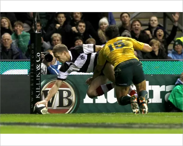 Sam Tomkins scores for the Barbarians