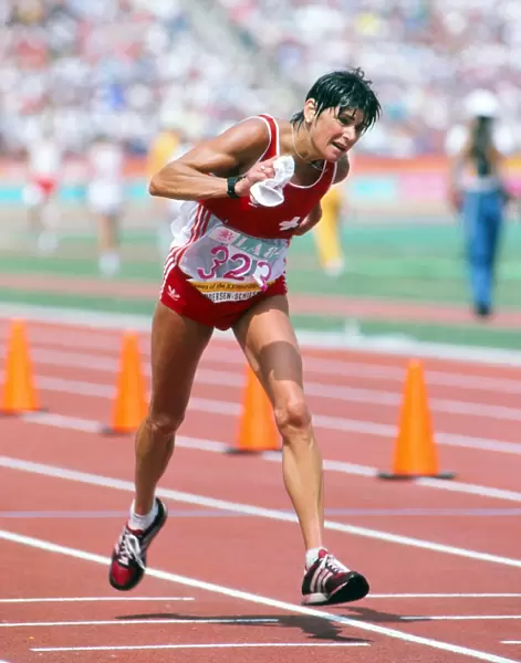 Gabriela Andersen-Schiess struggles to complete the marathon - 1984 Los Angeles Olympics