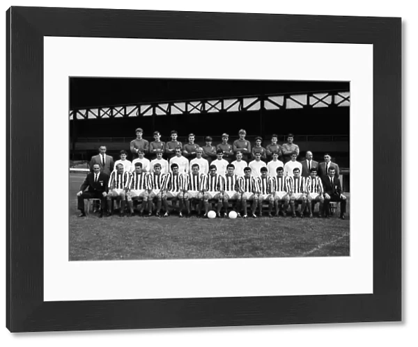 Sunderland Full Squad Team Group 1967  /  8