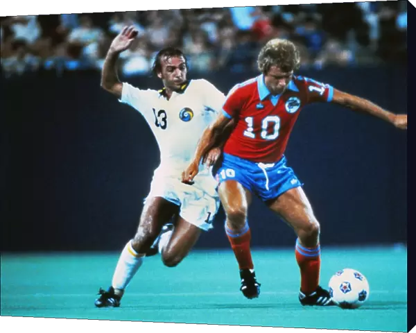 John West is challenged by Johan Neeskens during the 1979 NASL