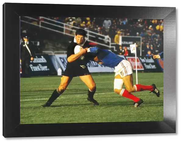 Sean Fitzpatrick is tackled during the 1987 RWC Final