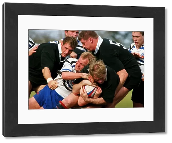 Andy Robinson and Lawrence Dallaglio compete for the ball in the 1994  /  5 Courage League