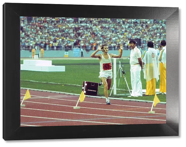 Waldemar Cierpinski wins the marathon at the 1976 Montreal Olympics