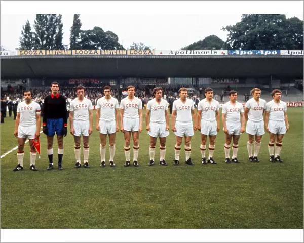 The Soviet Union line-up at Euro 72