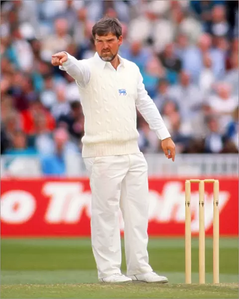 Mike Gatting organises his field in 1988