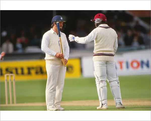 Mike Gatting and Desmond Haynes share a joke in 1988