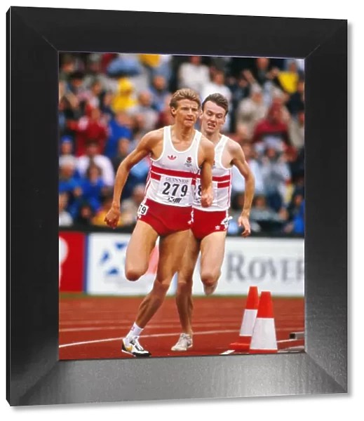 Steve Cram sprints away from John Gladwin to win the 1500m at the 1986 Commonwealth Games
