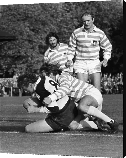 Peter Brown scores for the Barbarians in 1972