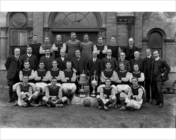 Aston Villa - 1909  /  10 League Champions