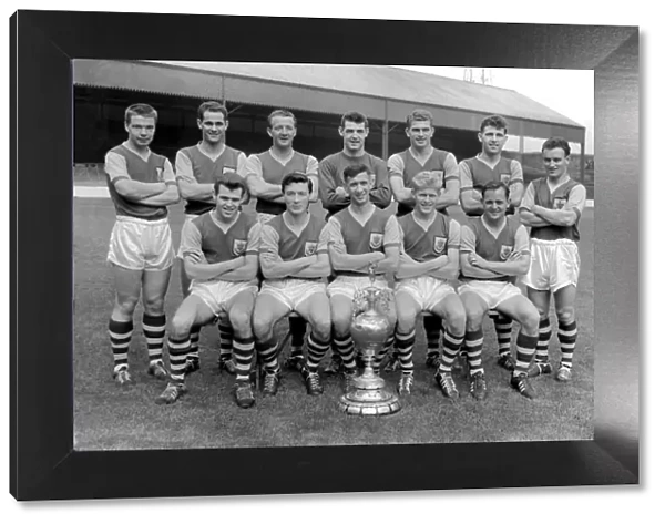 Burnley F. C. 1960  /  61 Team Group Burnley - 1960  /  61 Division 1 Champions