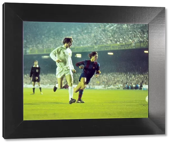 Leeds Uniteds Allan Clarke and Barcelonas Johan Cruyff during the 1975 European Cup