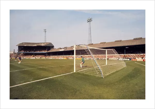 Stamford Bridges old East Stand in 1969  /  70