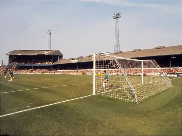 Stamford Bridges old East Stand in 1969  /  70