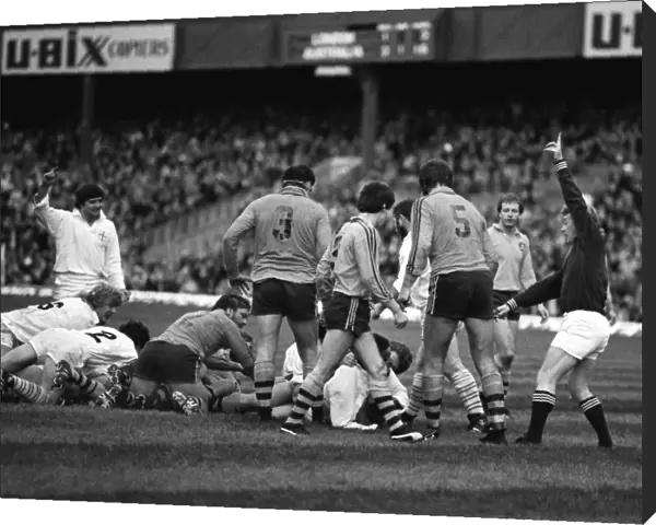 Clinton McGregor scores a try for London Division against Australia in 1981