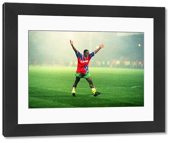 Ruel Fox celebrates after Norwich Citys victory over Bayern Munich in the 1993  /  4 UEFA Cup