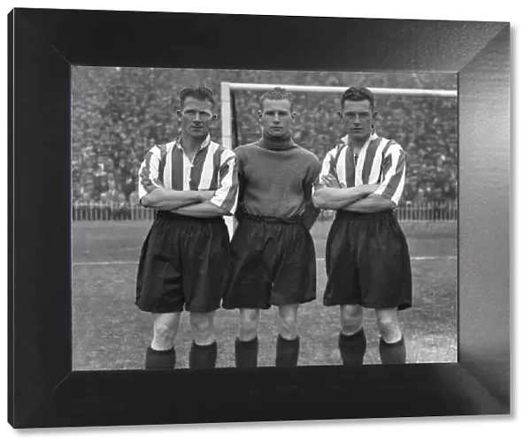 Bill Murray, Jimmy Thorpe and Harry Shaw - Sunderland 1933  /  34
