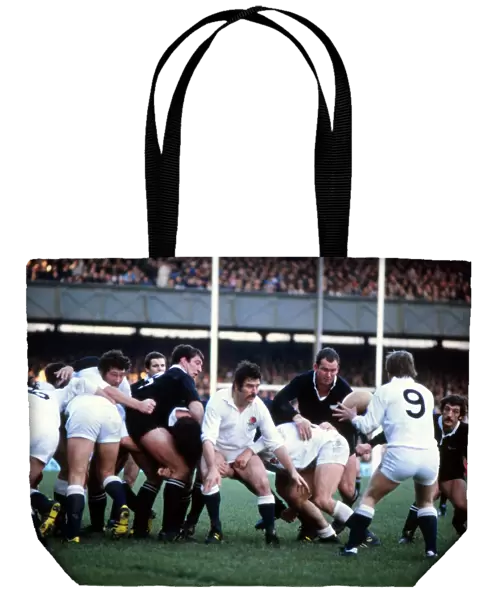 Englands Robin Cowling gets the ball back against the All Blacks