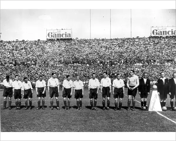 England line-up at Turns Stadio Communale before facing Italy in 1948 +
