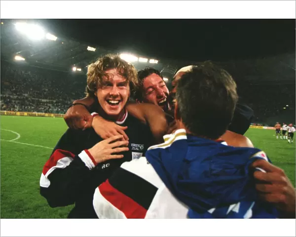 Englands Steve McManaman and Robbie Fowler celebrate qualification to the 1998 World Cup